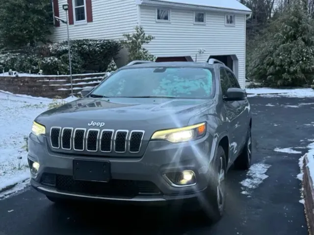 Jeep Cherokee - фото 1