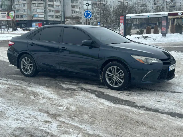 Toyota Camry - фото 4