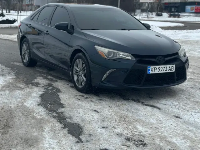 Toyota Camry - фото 3