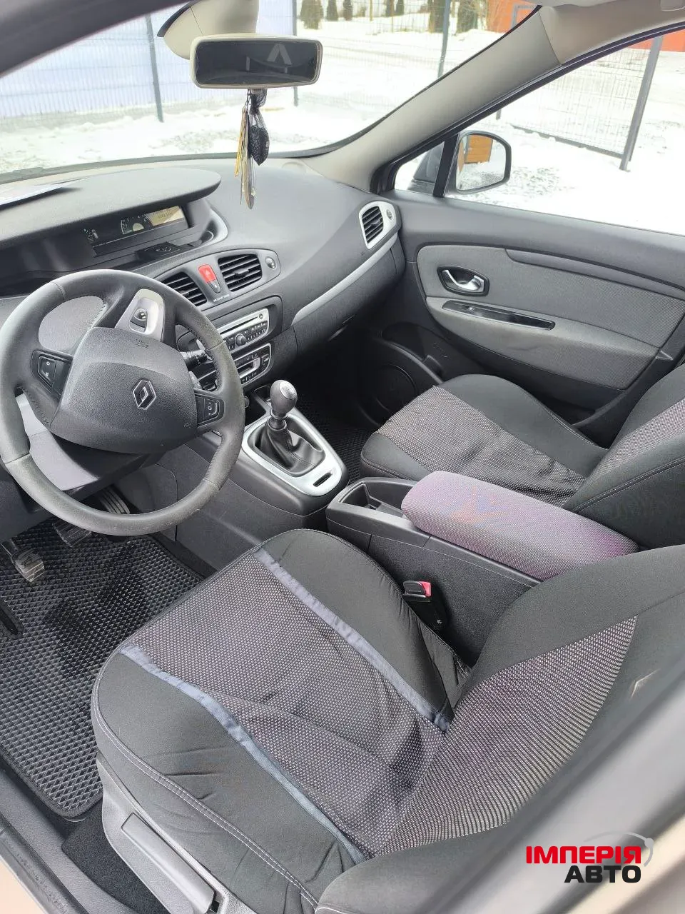 Renault Scenic - фото 13