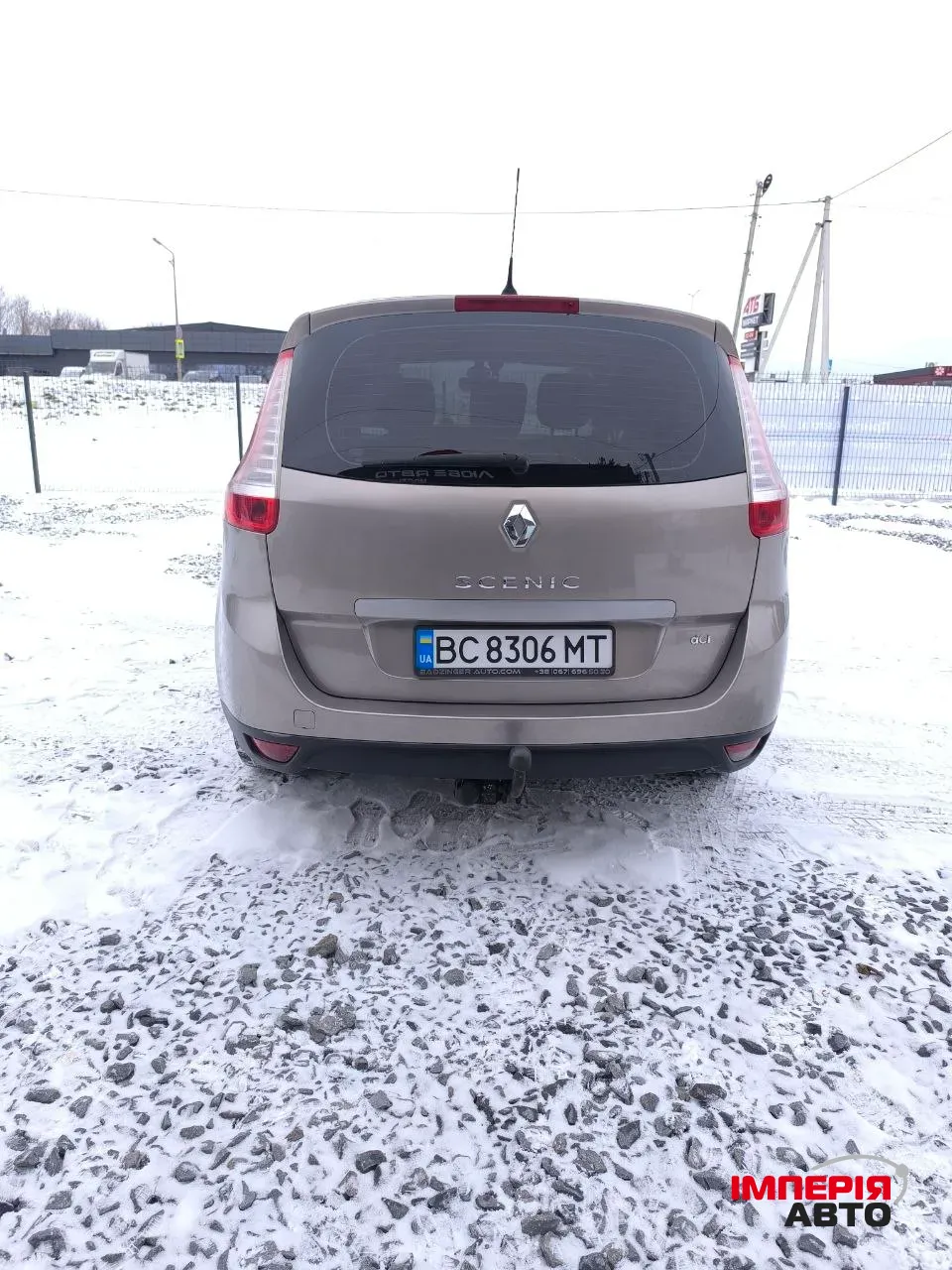 Renault Scenic - фото 8