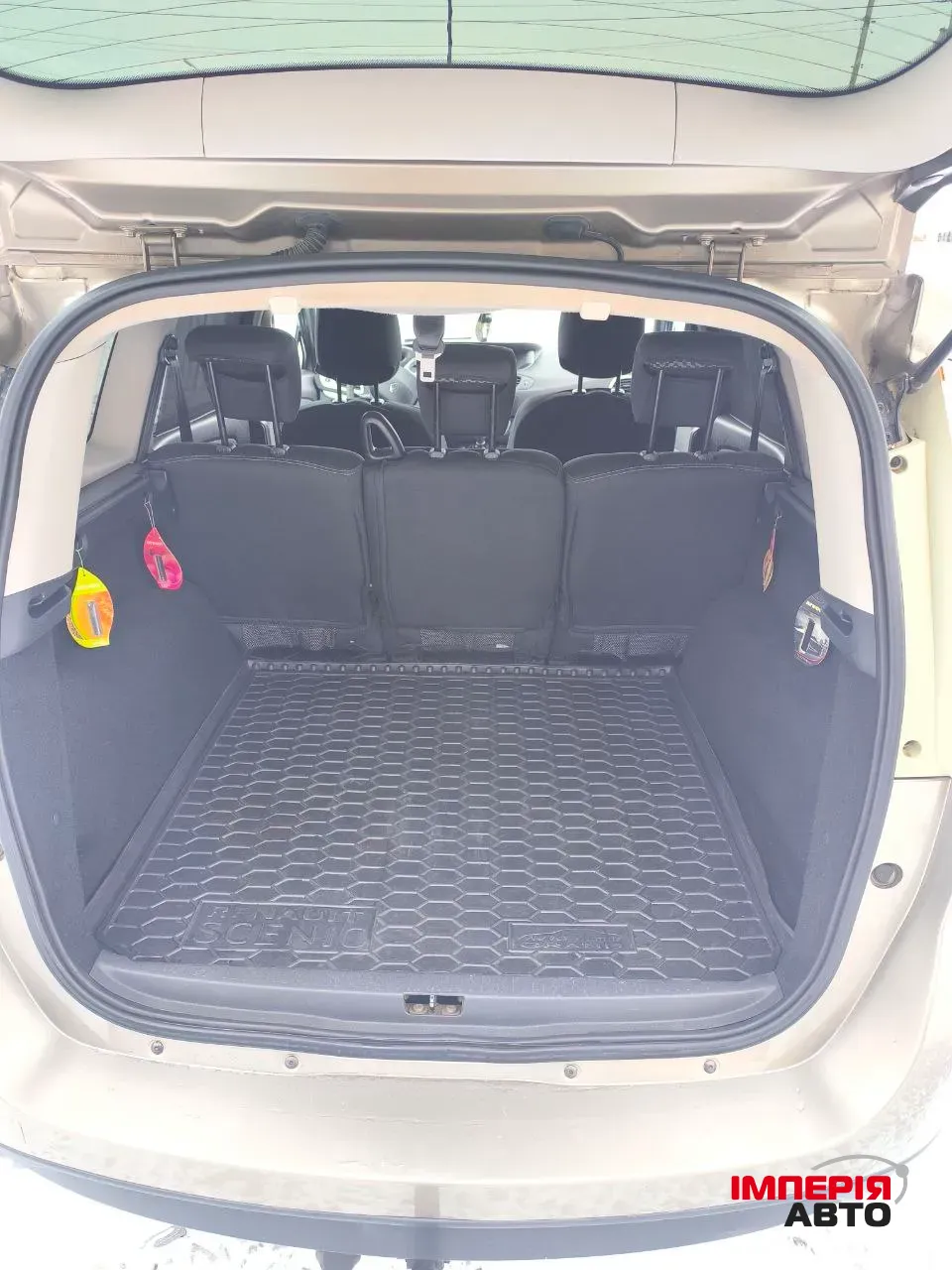 Renault Scenic - фото 31