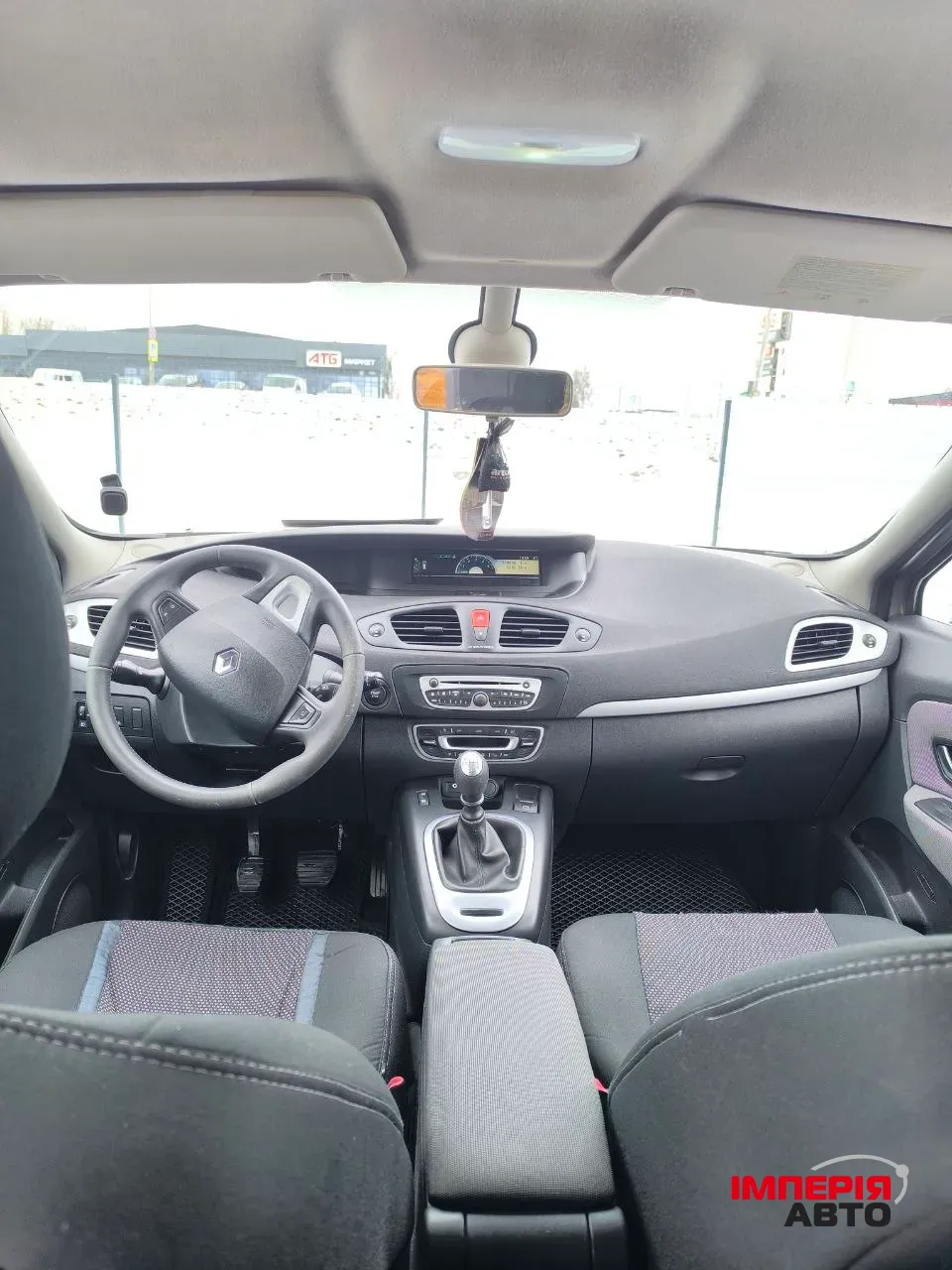 Renault Scenic - фото 17