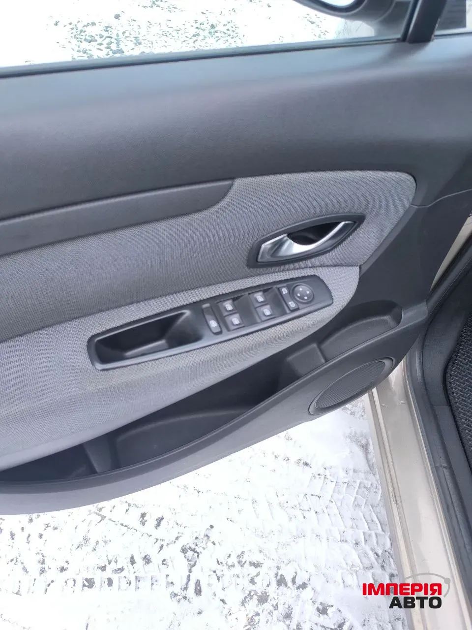 Renault Scenic - фото 12