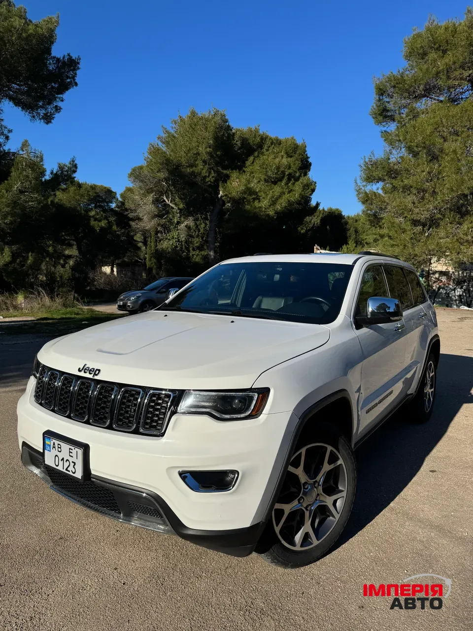 Jeep Grand Cherokee - фото 1
