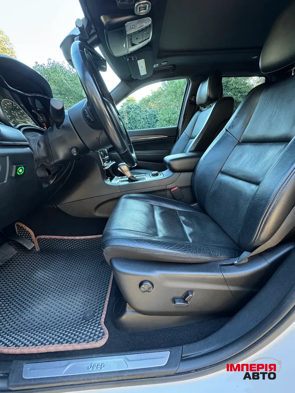 Jeep Grand Cherokee - фото 13