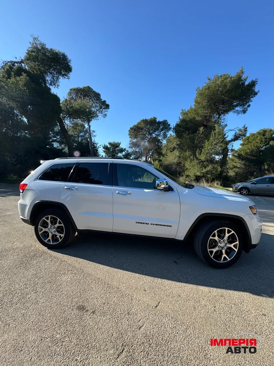 Jeep Grand Cherokee - фото 12