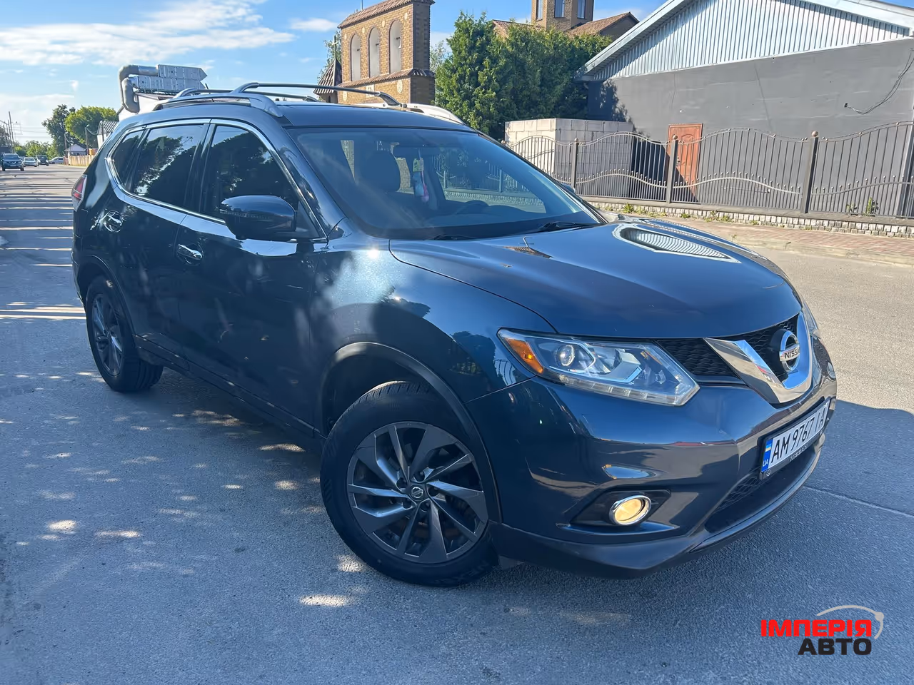 Nissan Rogue - фото 1