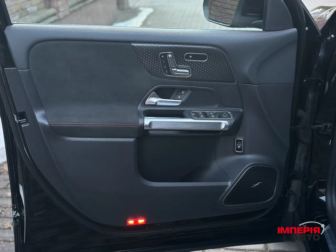 Mercedes-Benz EQB - фото 25