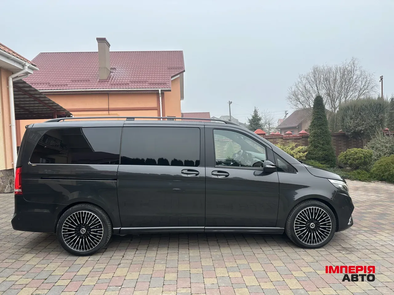 Mercedes-Benz V-Класс - фото 4