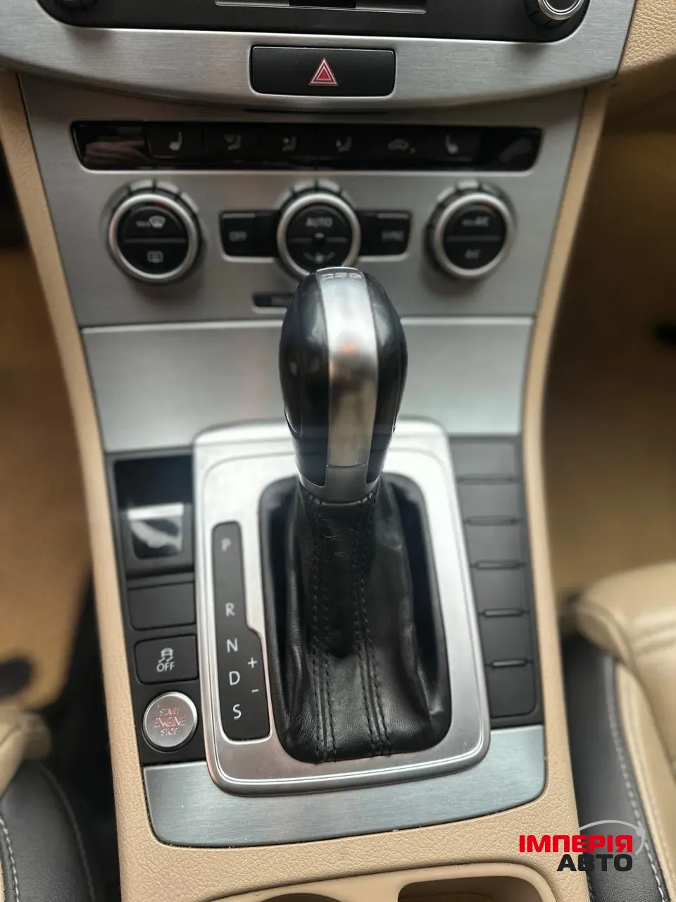 Volkswagen Passat CC - фото 13