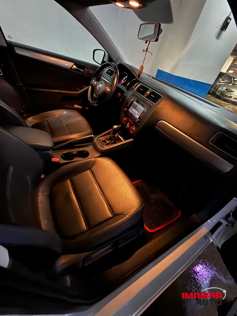 Volkswagen Jetta - фото 13