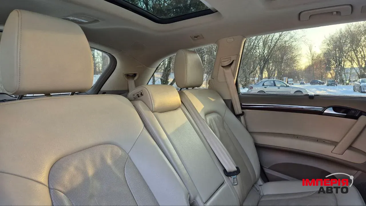 Audi Q7 - фото 33