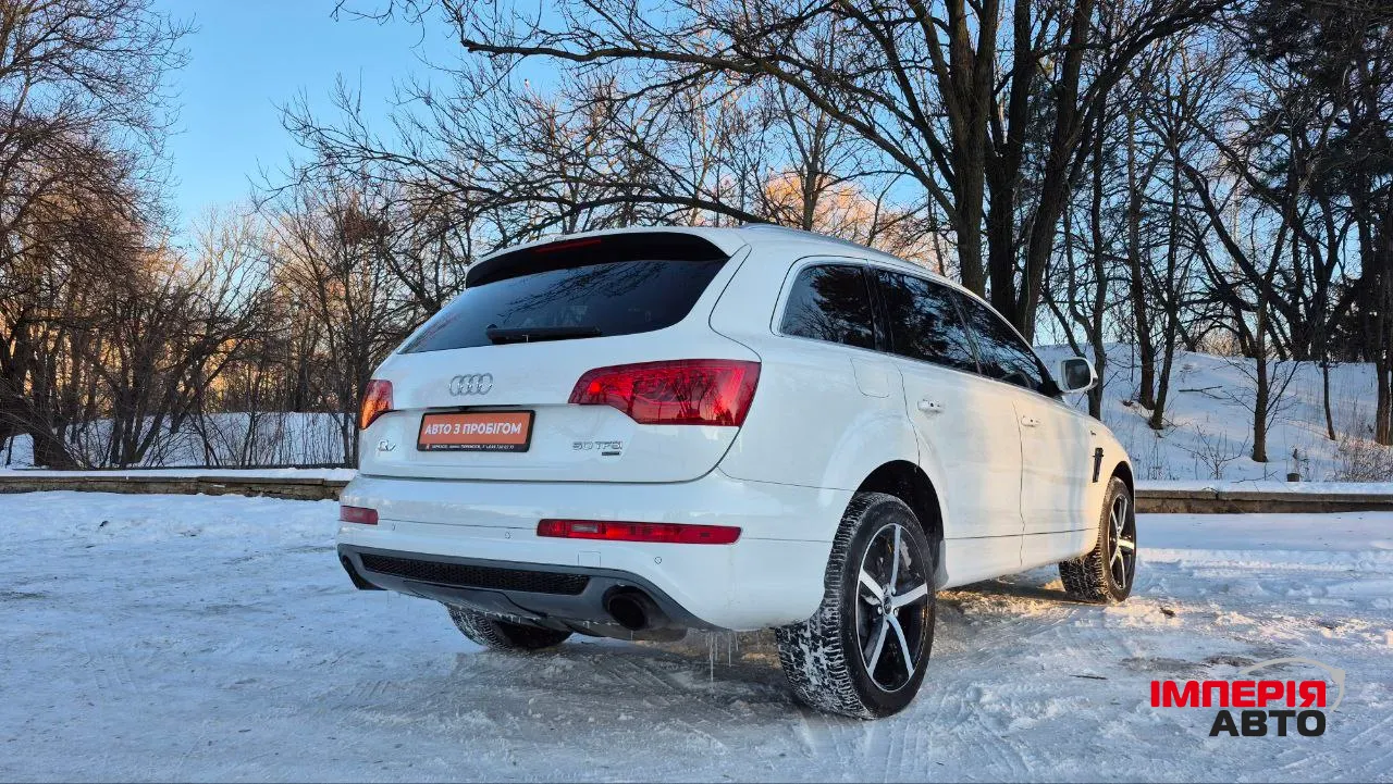 Audi Q7 - фото 6