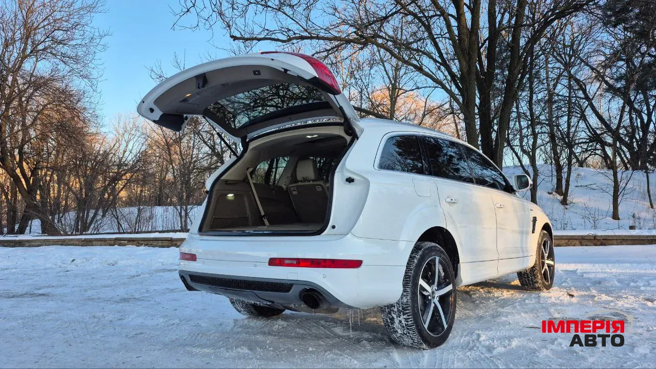 Audi Q7 - фото 9