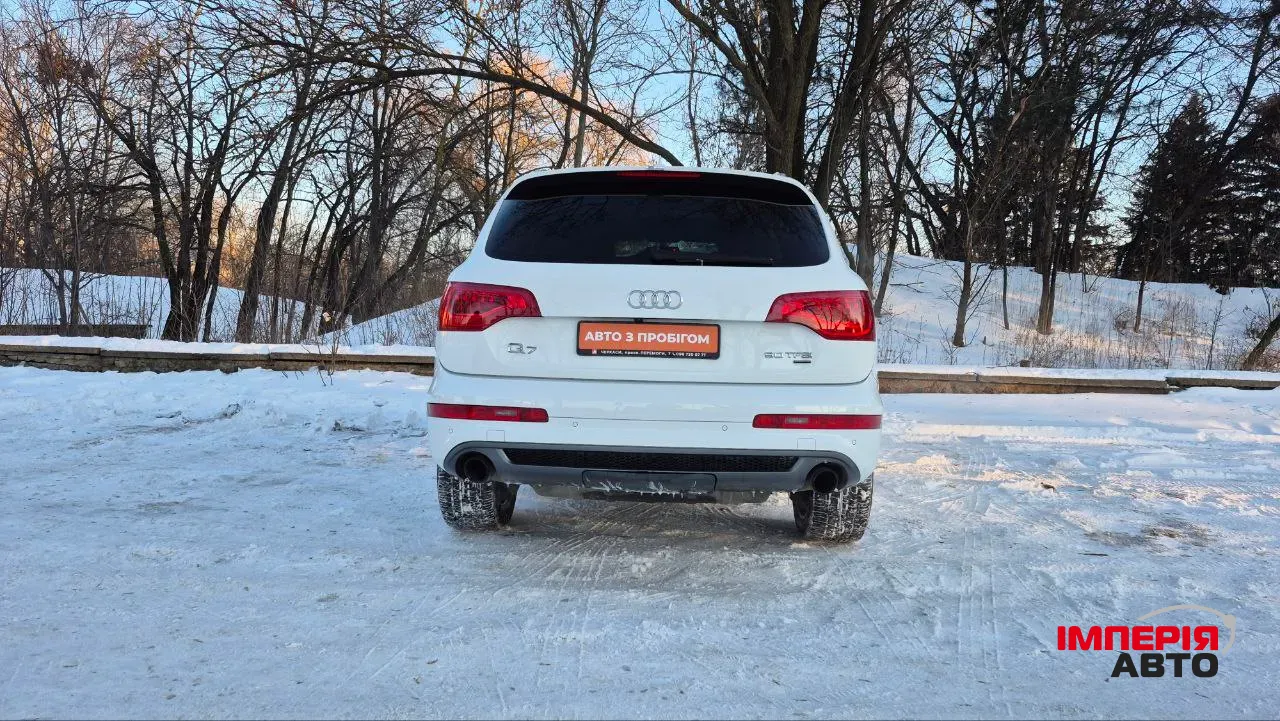 Audi Q7 - фото 7