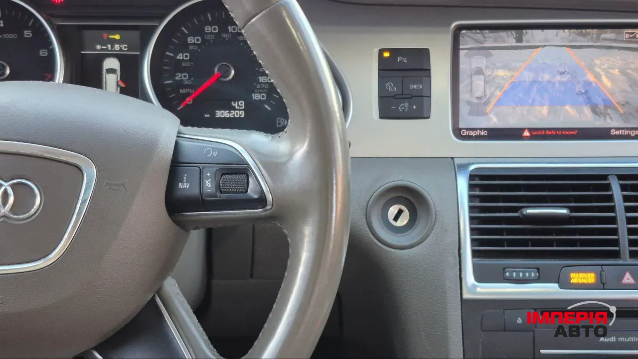 Audi Q7 - фото 15