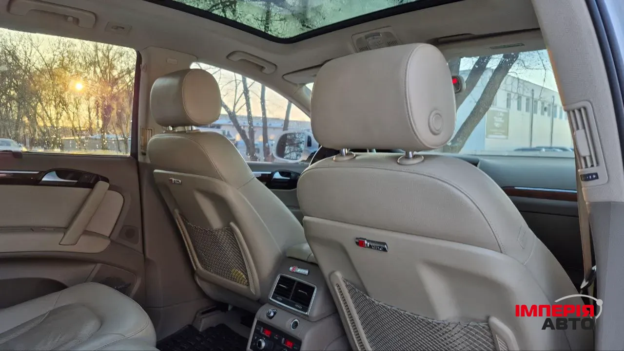 Audi Q7 - фото 29