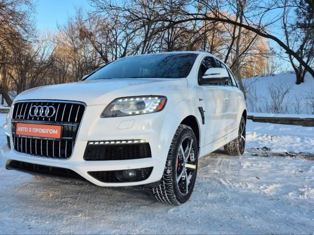 Audi Q7 - фото 1