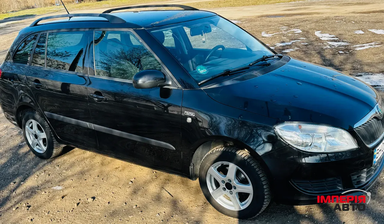 Skoda Fabia - фото 4