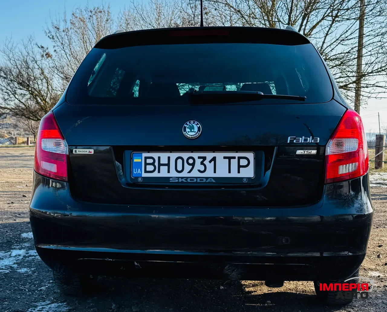 Skoda Fabia - фото 7