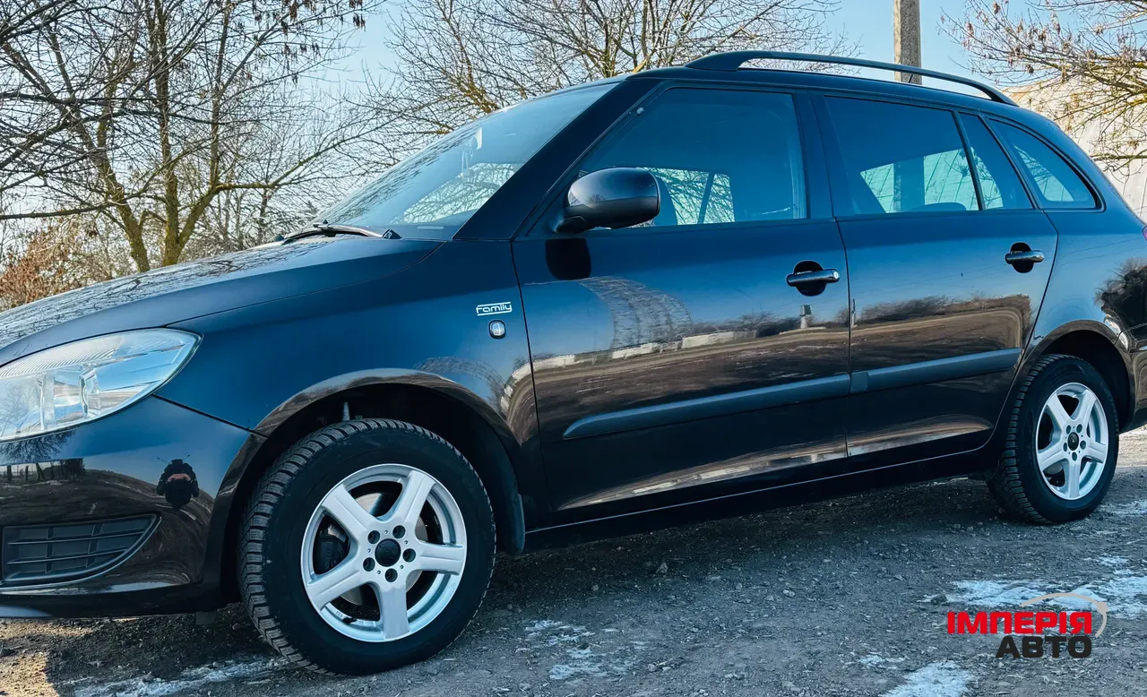 Skoda Fabia - фото 3