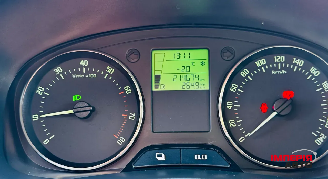 Skoda Fabia - фото 16