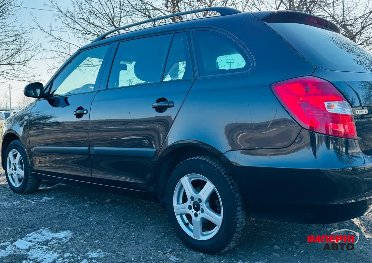 Skoda Fabia - фото 6