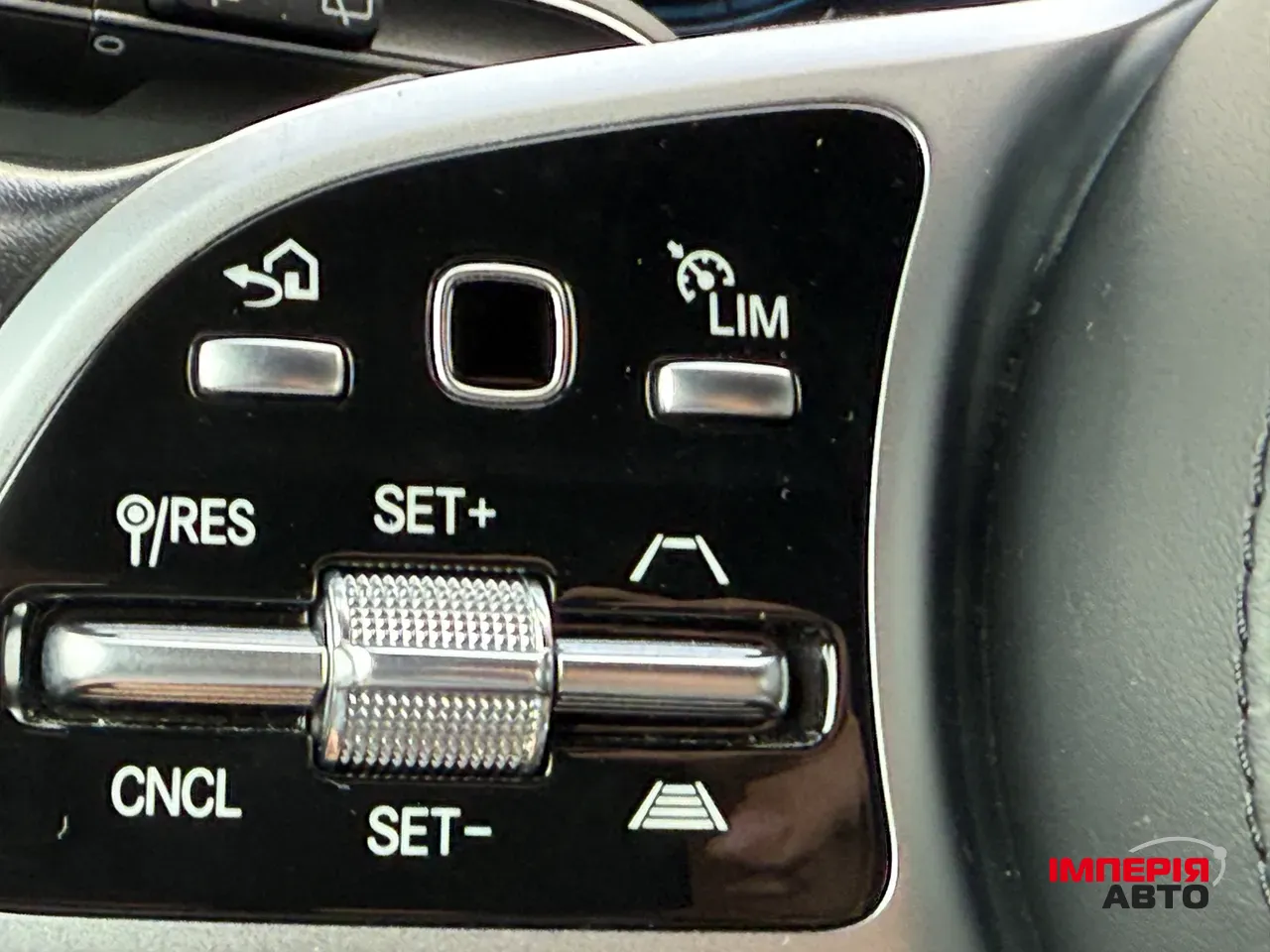 Mercedes-Benz GLS - фото 48