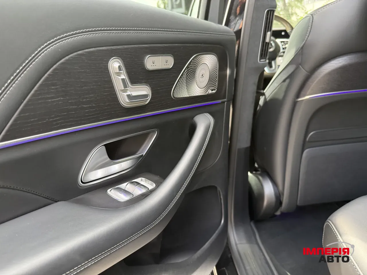 Mercedes-Benz GLS - фото 19