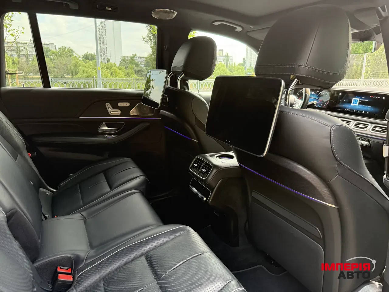 Mercedes-Benz GLS - фото 24