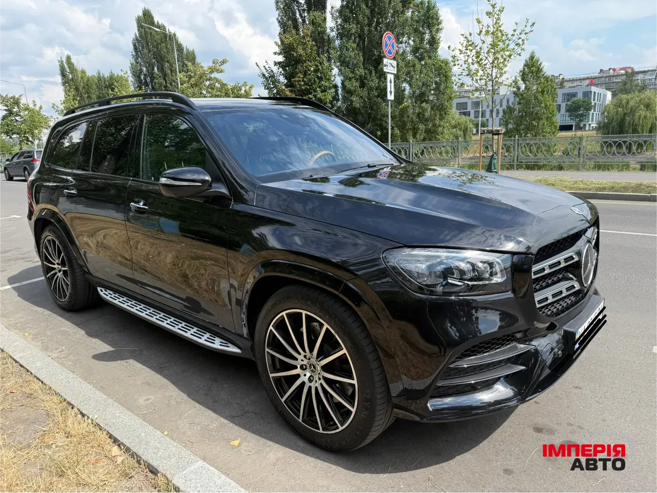 Mercedes-Benz GLS - фото 10