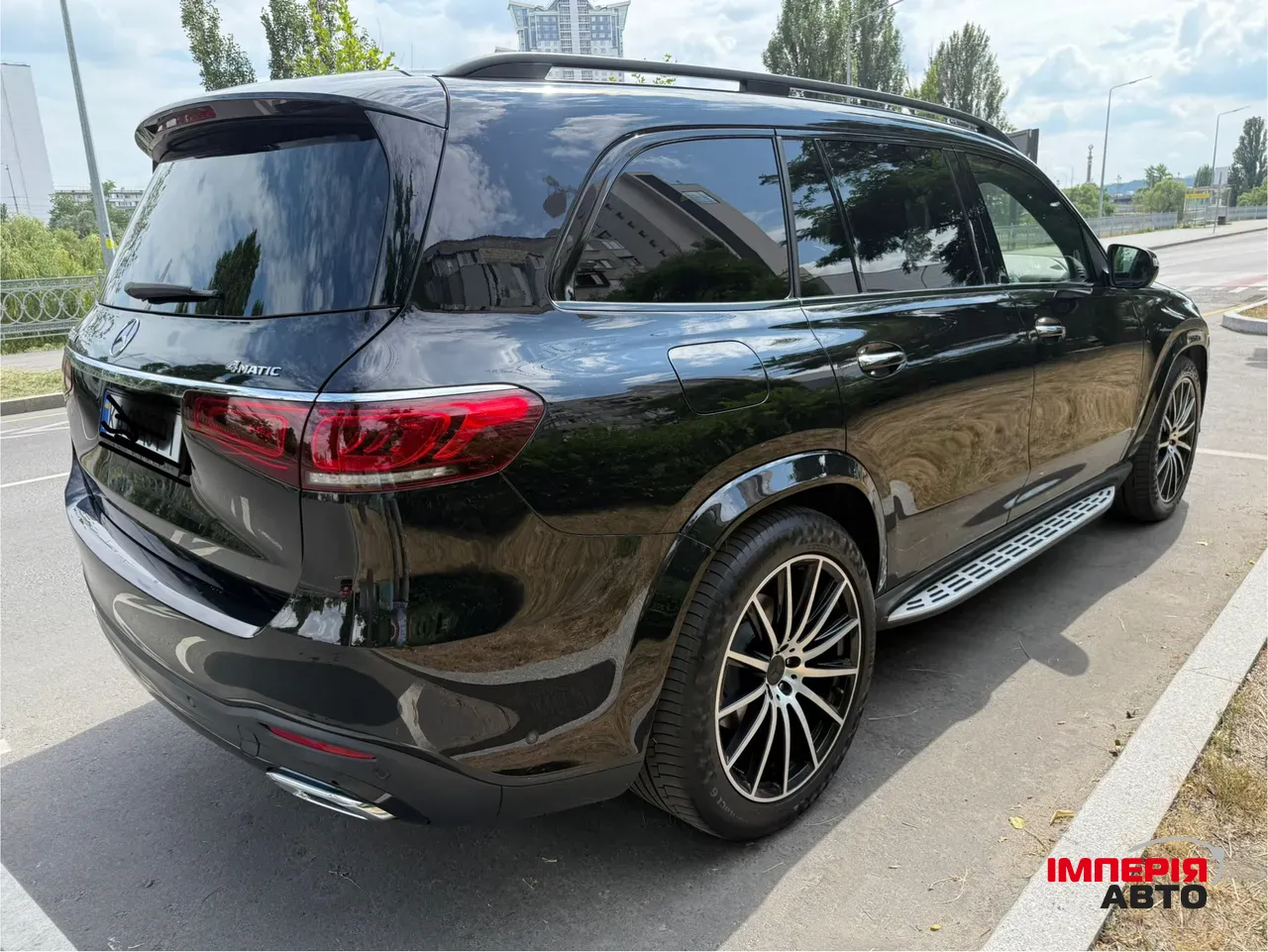 Mercedes-Benz GLS - фото 11