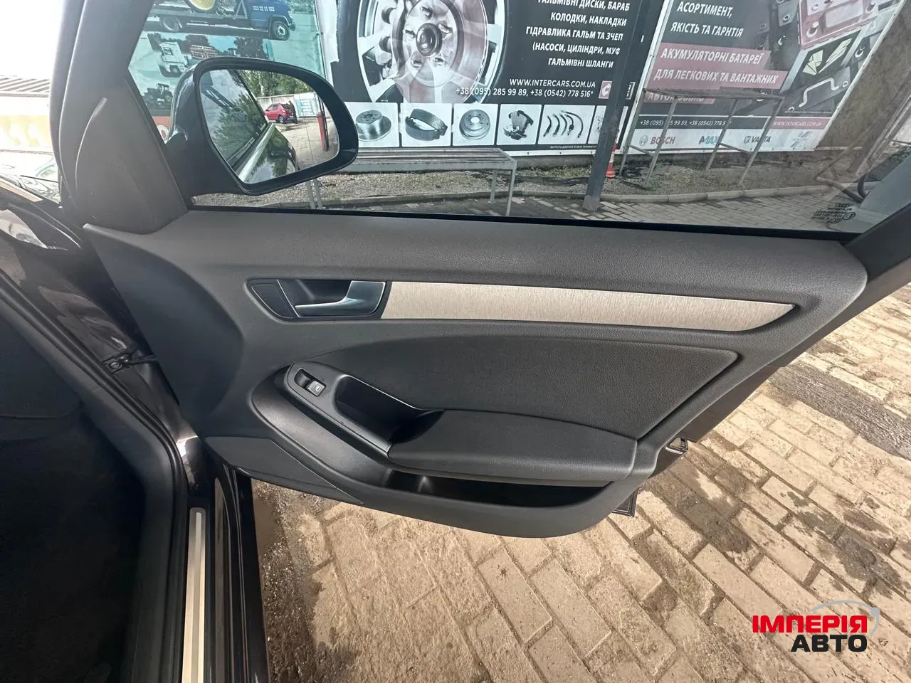 Audi A4 - фото 7