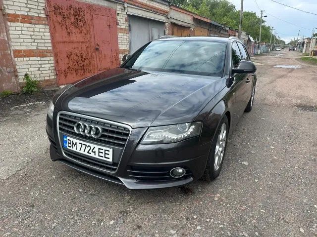 Audi A4 - фото 1