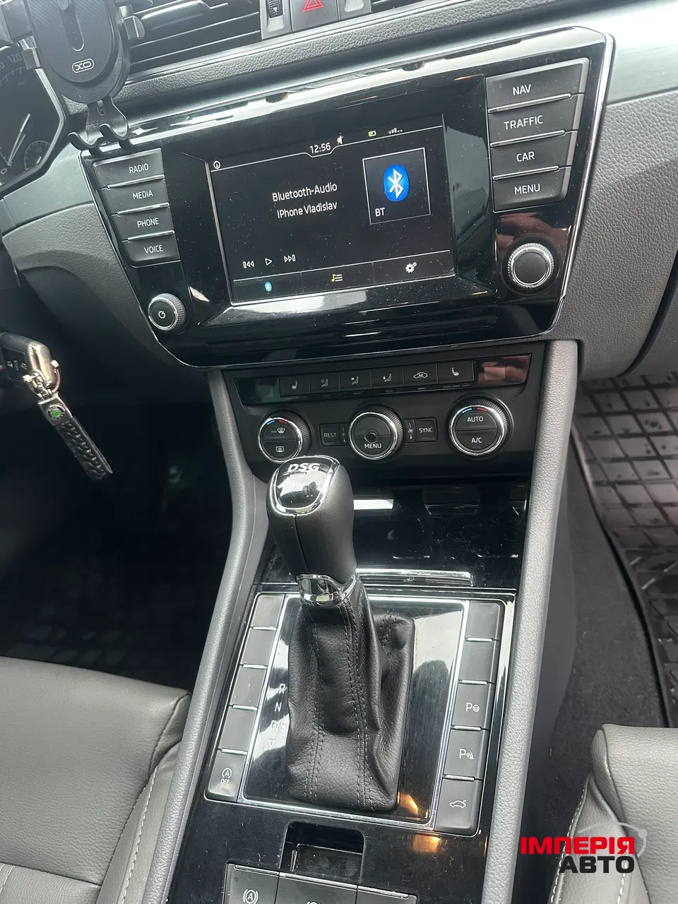 Skoda Superb - фото 8