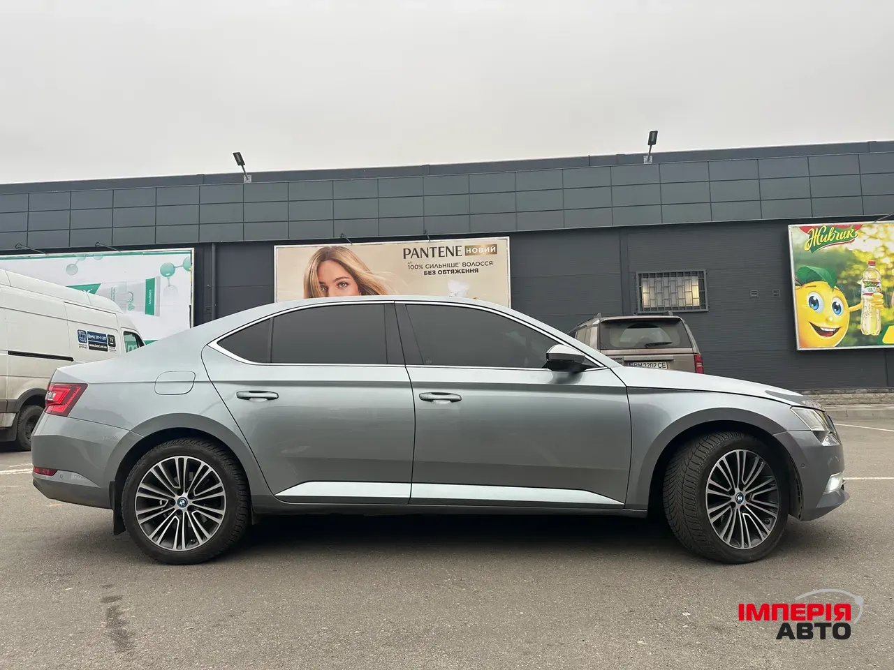Skoda Superb - фото 3