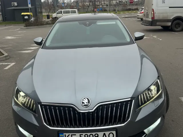 Skoda Superb - фото 4