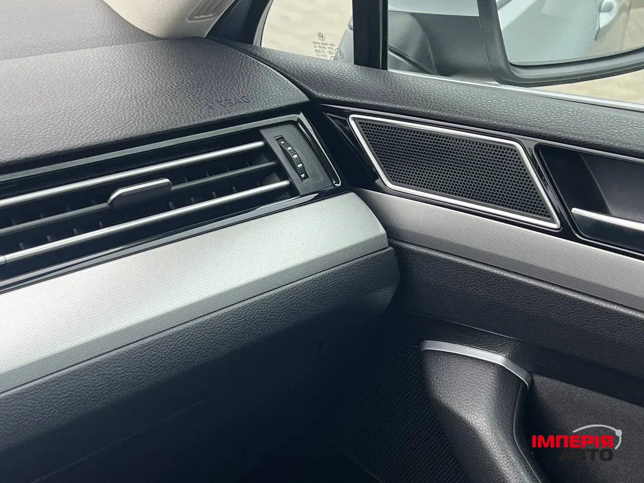 Volkswagen Passat - фото 11