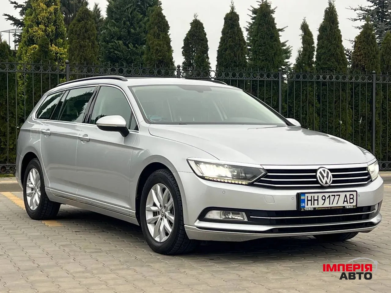 Volkswagen Passat - фото 2