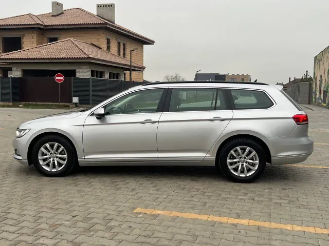 Volkswagen Passat - фото 5