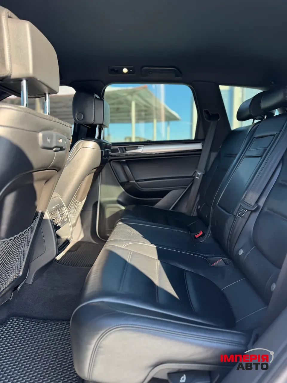 Volkswagen Touareg - фото 13