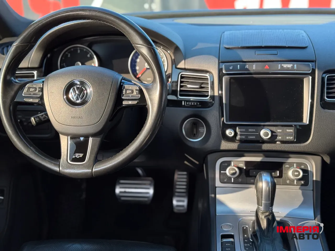 Volkswagen Touareg - фото 15