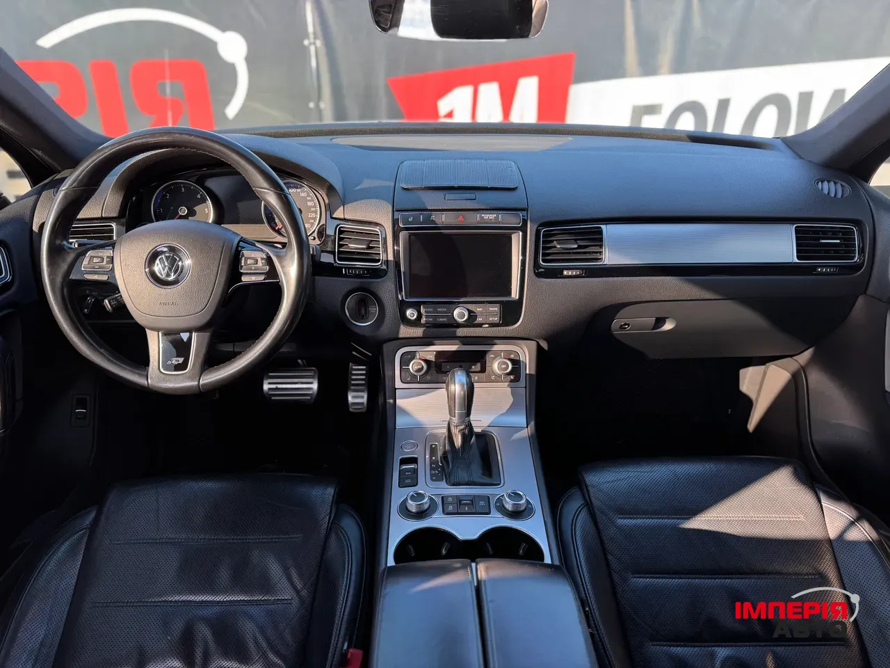 Volkswagen Touareg - фото 14