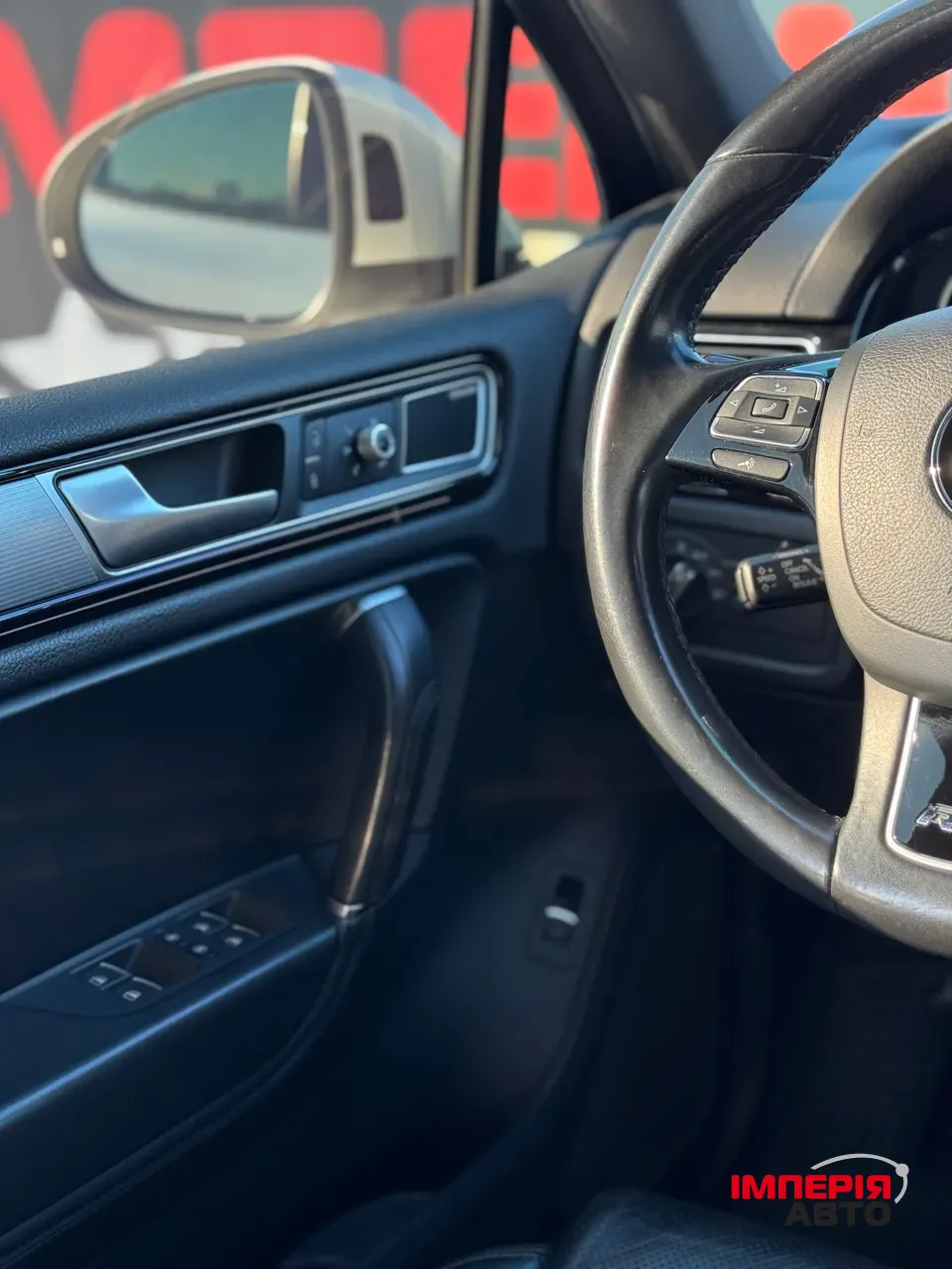 Volkswagen Touareg - фото 16