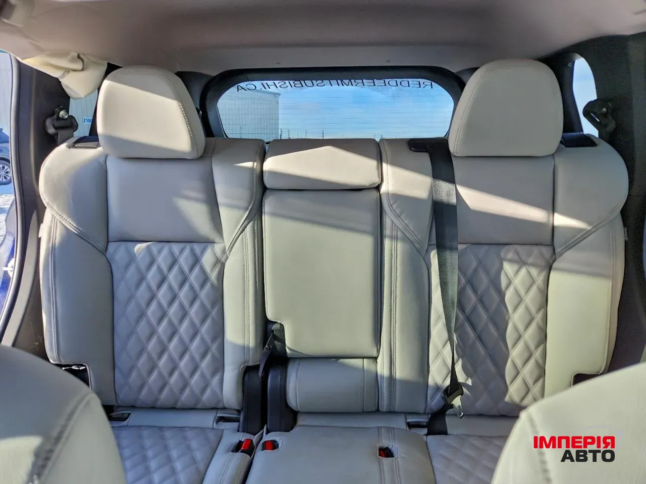 Mitsubishi Outlander - фото 10