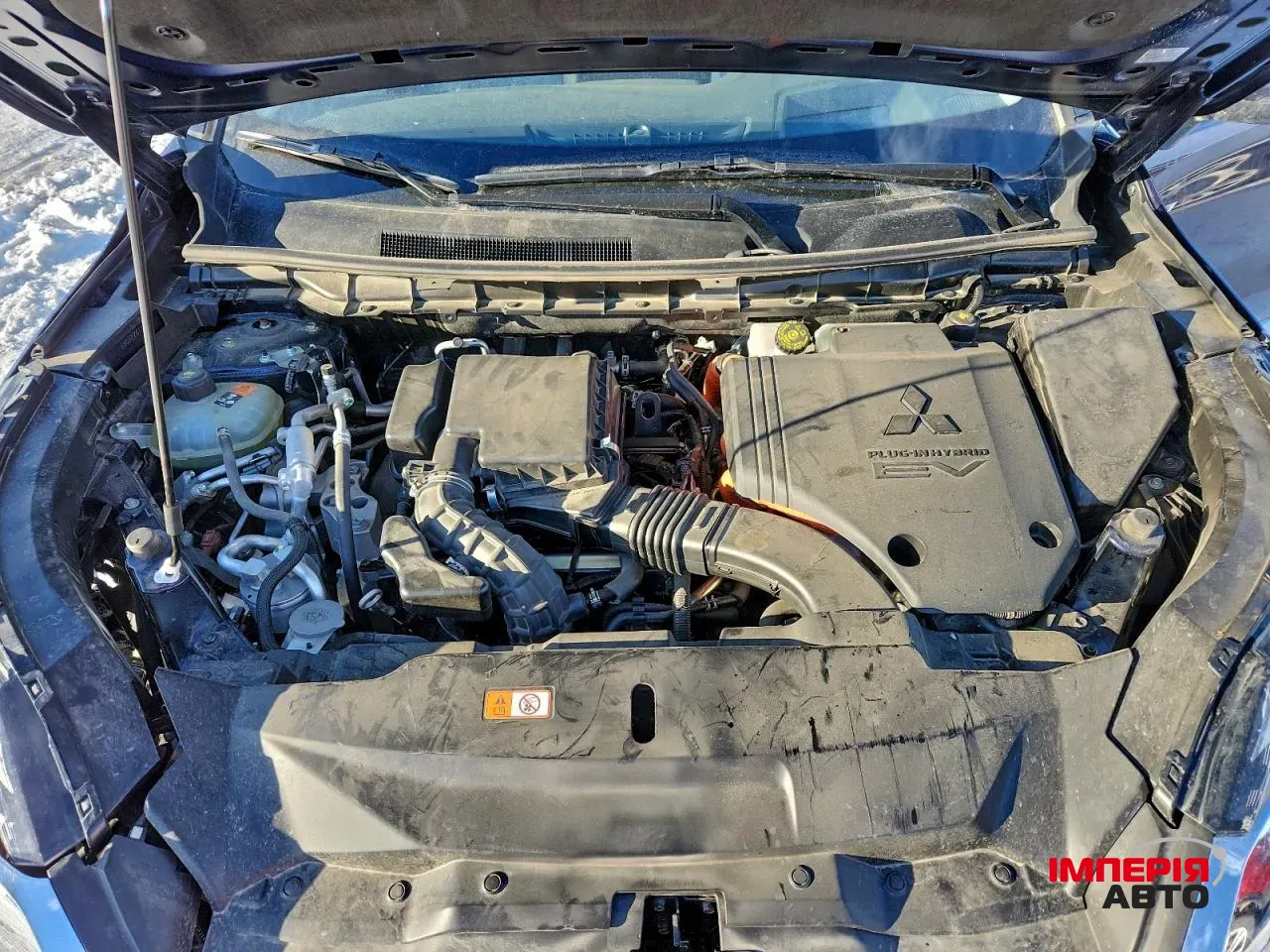 Mitsubishi Outlander - фото 12