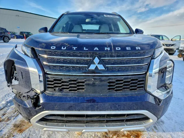 Mitsubishi Outlander - фото 2