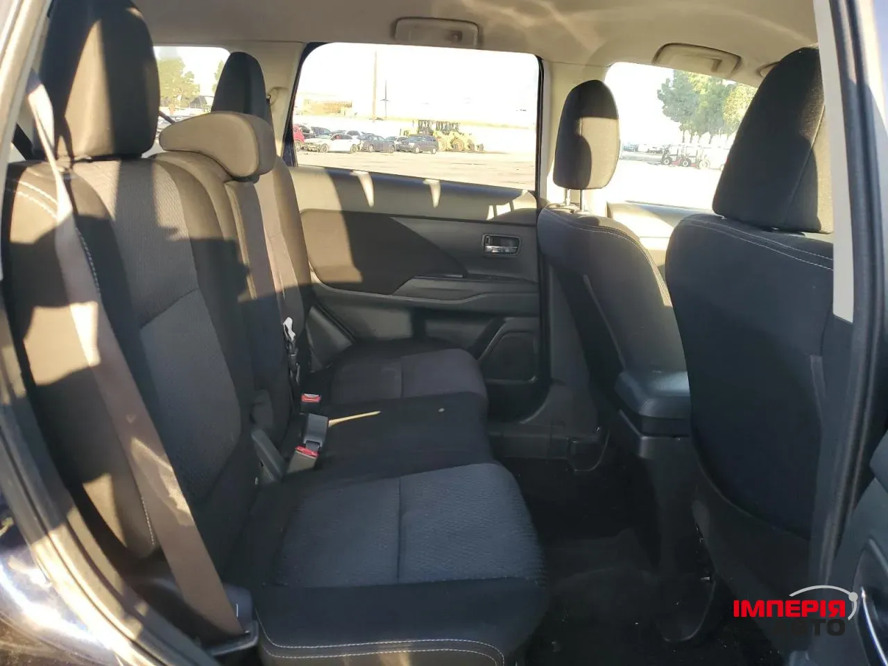 Mitsubishi Outlander - фото 11