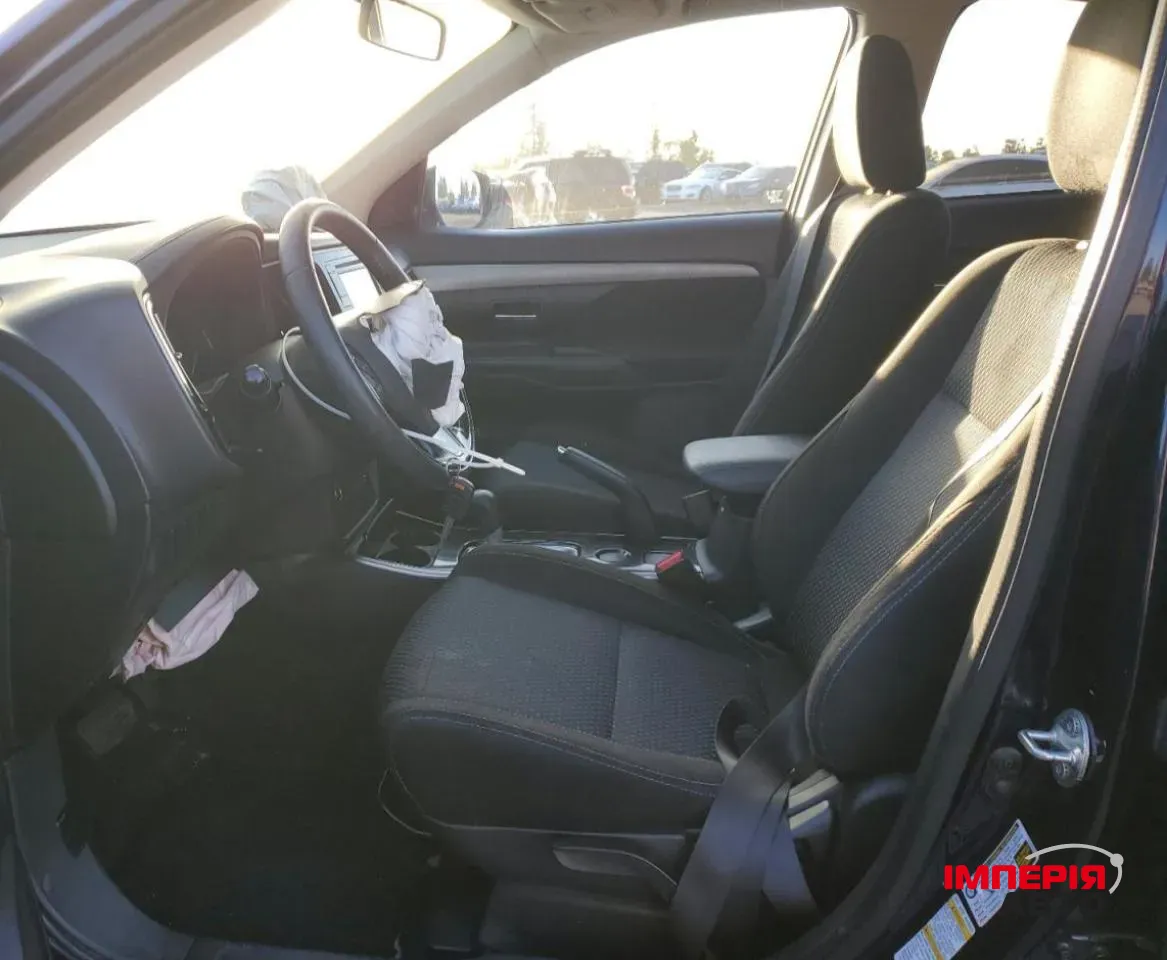 Mitsubishi Outlander - фото 7